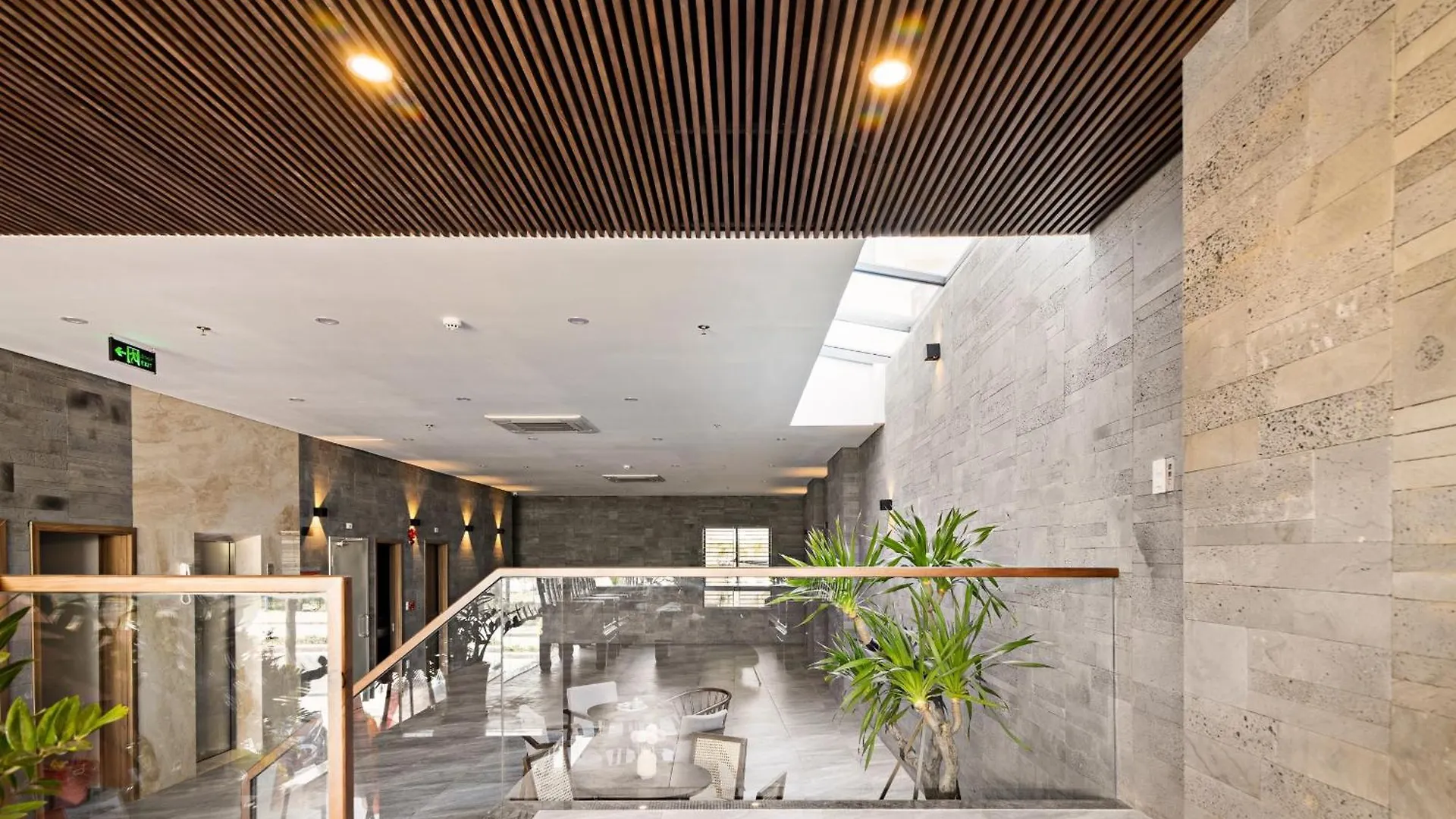 Hoang Thinh Hotel & Apartment Danang  Da Nang