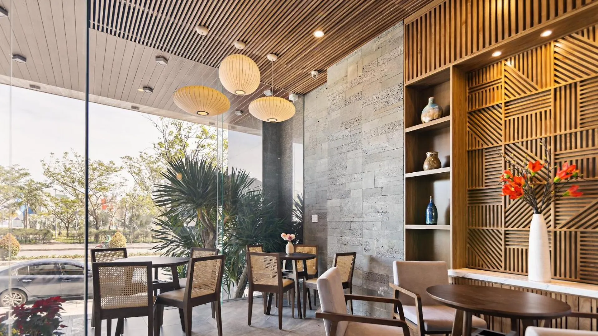 ***  Hoang Thinh Hotel & Apartment Danang Vietnam