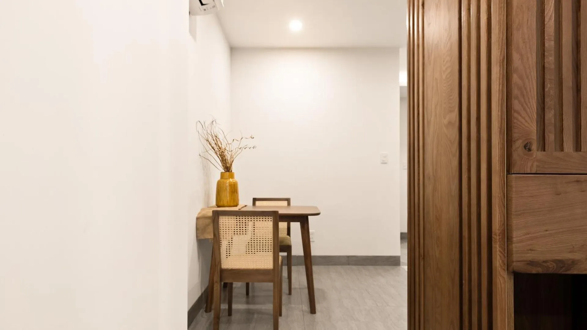 Hoang Thinh Hotel & Apartment Danang Vietnam