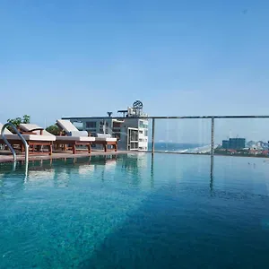 4* מלון Sofiana My Khe & Spa- Rooftop Pool Bar